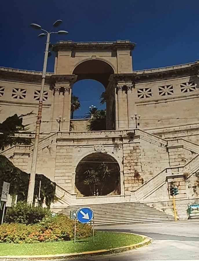 Piazza Martiri Rooms Cagliari Dış mekan fotoğraf