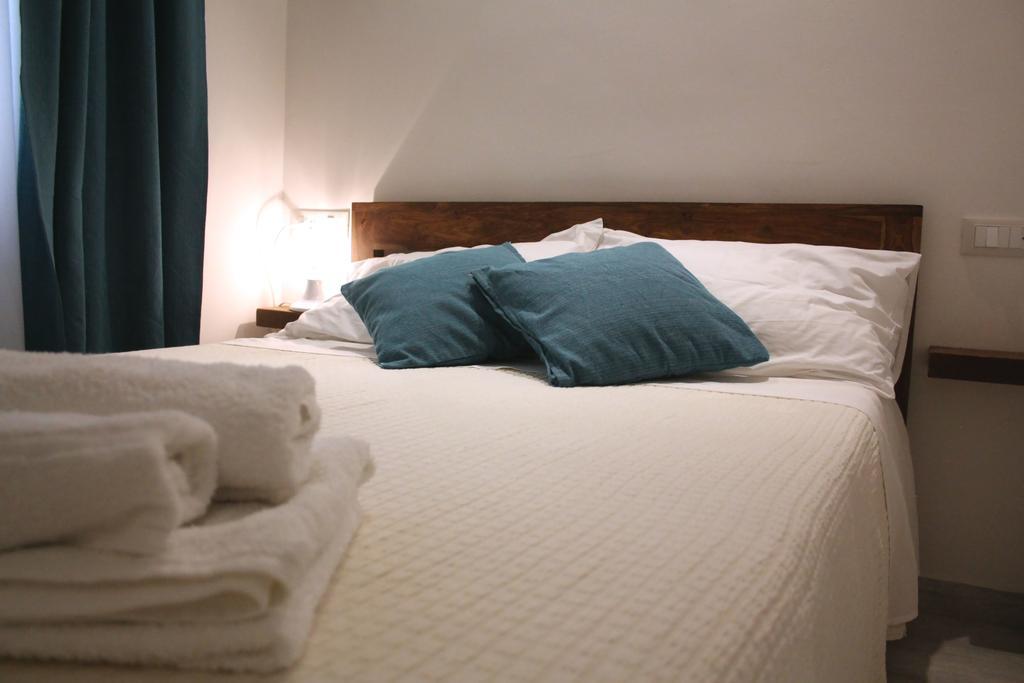 Piazza Martiri Rooms Cagliari Oda fotoğraf
