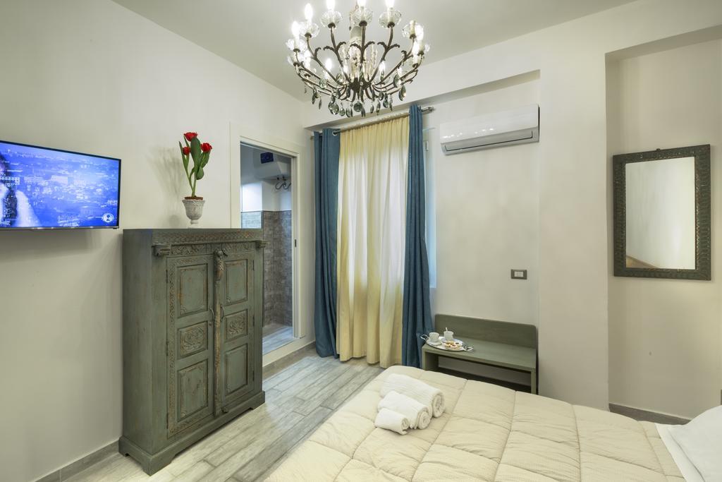 Piazza Martiri Rooms Cagliari Oda fotoğraf